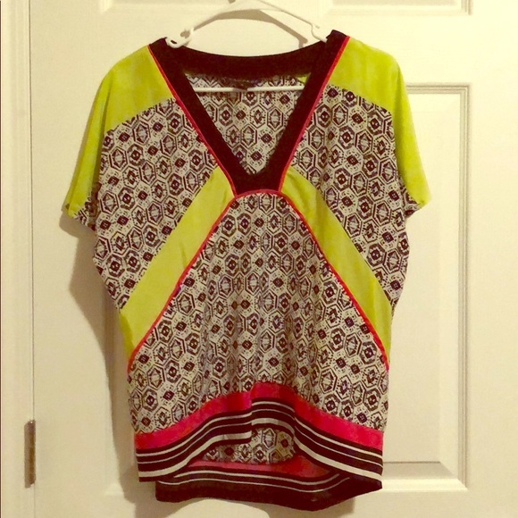 Fun print pink black and lime green top💚💕🖤 - Picture 1 of 4